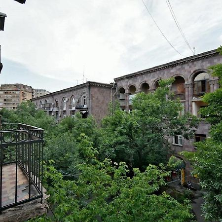 יירבאן The Best Apartments In The Center מראה חיצוני תמונה